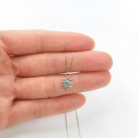 【最終価格♡クリーニング済み】4°Cフラワープラチナダイヤモンドネックレス美品 4c339.jpg