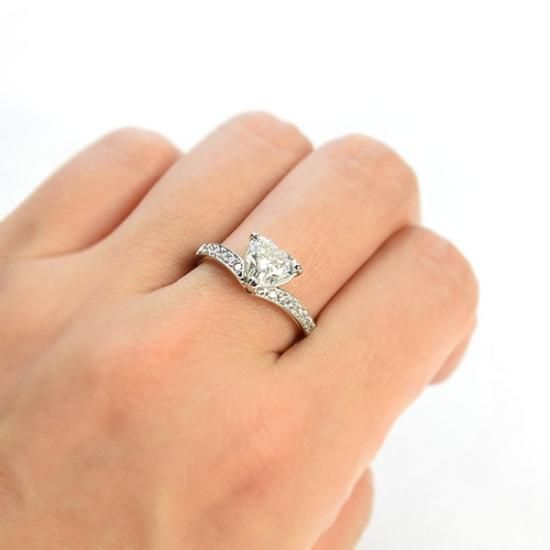 1.1ct ダイヤモンド リング Pt900 ハートシェイプ カット G 1.1ct ダイヤモンド リング Pt900 ハートシェイプ カット G