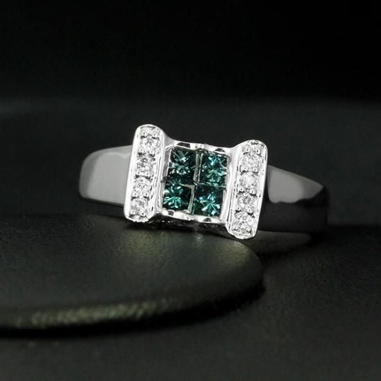 トリートブルーダイヤ リング k18 K18WG カラーレス/トリートブルー