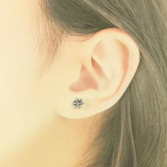 1.4カラット ダイヤモンド ピアス 0.7×0.7ct Pt900 Dカラー SI2 1.4カラット ダイヤモンド ピアス 0.7×0.7ct Pt900 Dカラー SI2