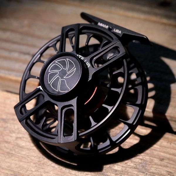 フライリール　NAUTILUS  XL6/7 Nautilus X Series Reel Titanium/Red XL 6/7 - TroutHunter