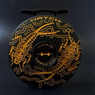 アリハート　フライリール 金色と銀色 レザーケース付き アリハート フライリール 金色と銀色 レザーケース付き アリ