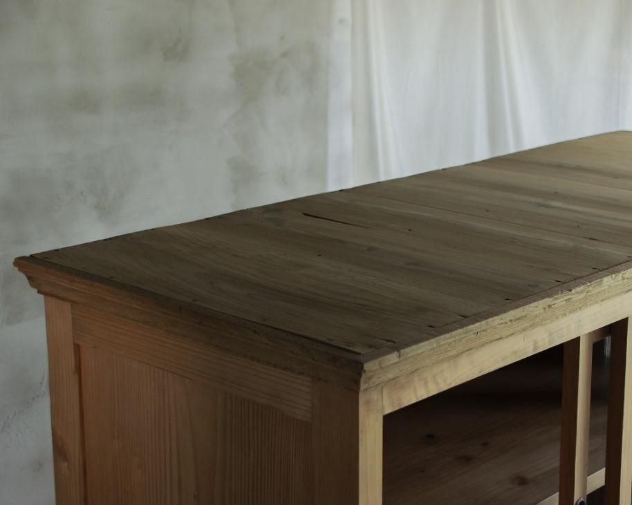 古く味のある大きな木枠ガラス戸棚　食器棚　水屋　キャビネット　古家具 古く味のある大きな木枠ガラス戸棚 食器棚 水屋 キャビネット 古家具