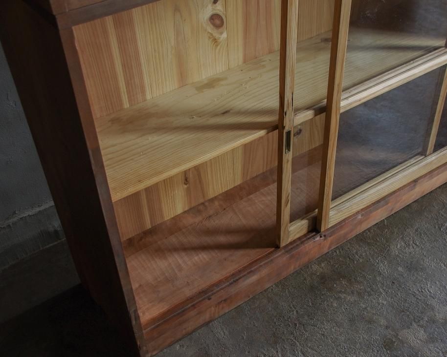 ドイツで買った食器棚　材質:桜の木 緑園｜東欧雑貨 ドイツ ミニチュアお花柄食器棚（青）