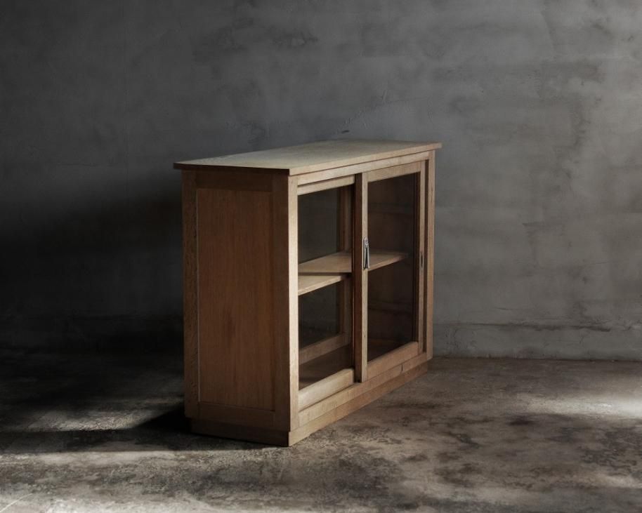 両面ガラスの戸棚／ショーケース 古家具・アンティーク