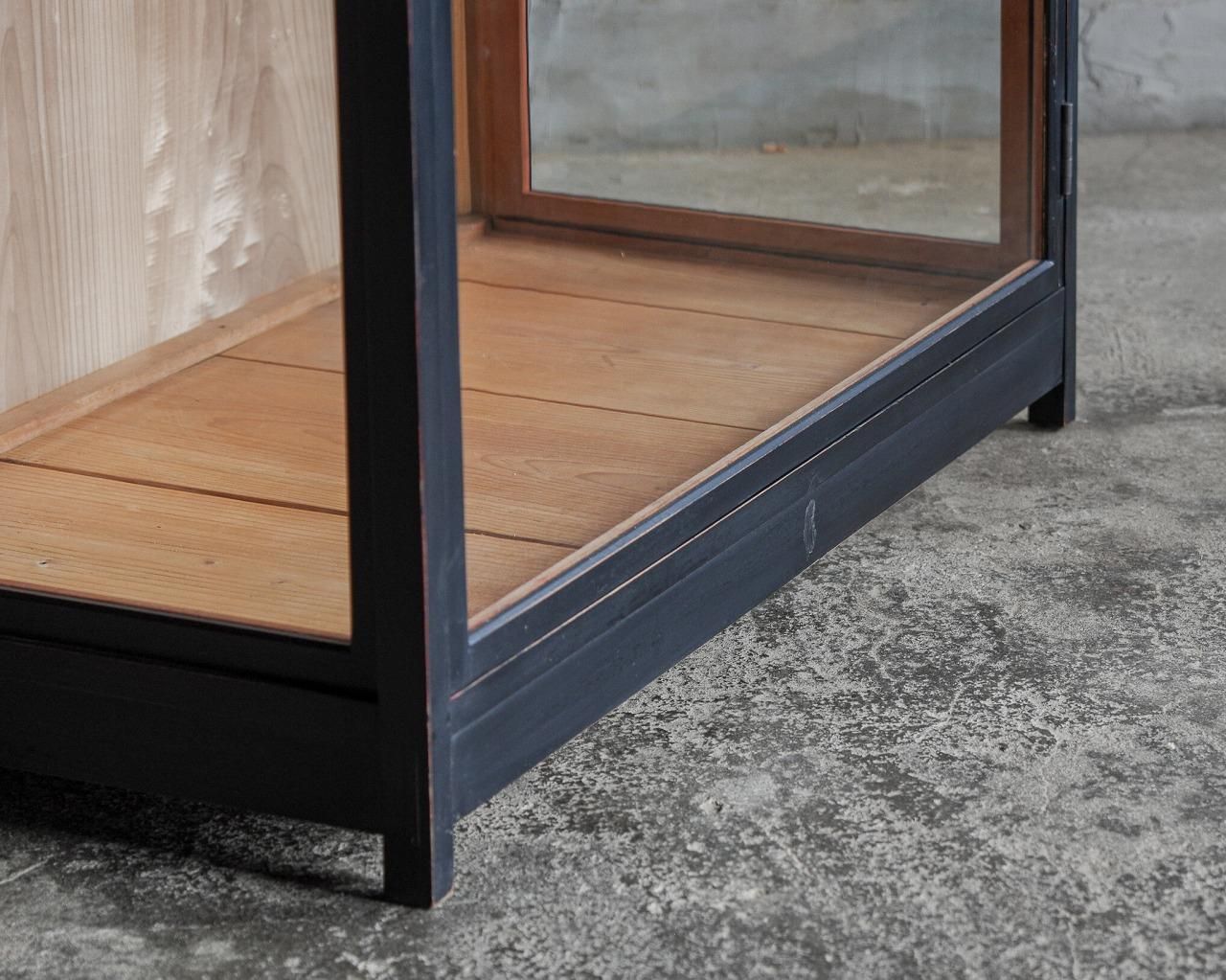 3面ガラスケース 古家具FUNNEL