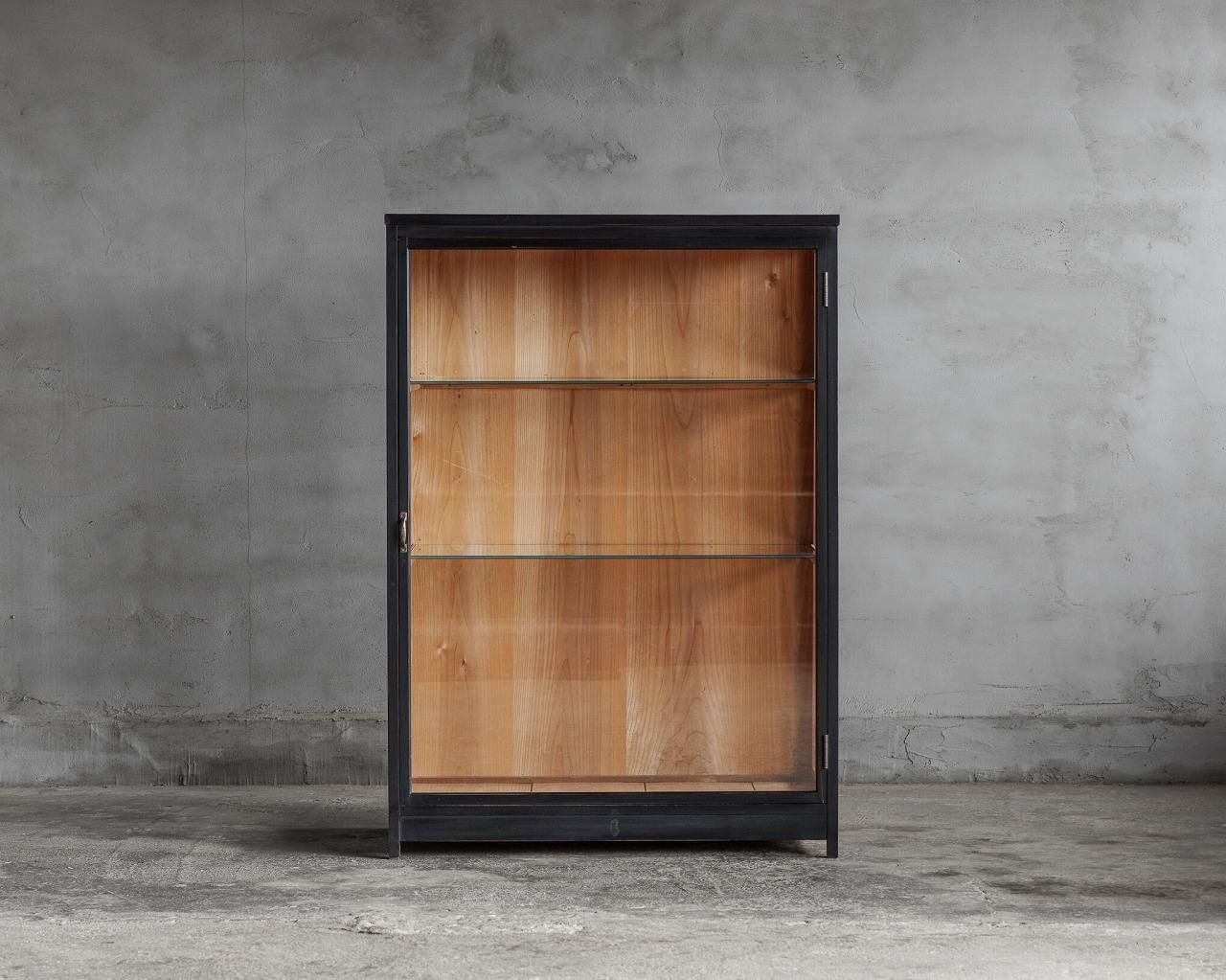 3面ガラスケース 古家具FUNNEL