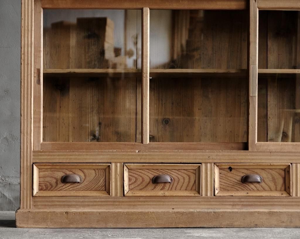 食器棚 アンティークFUNNEL