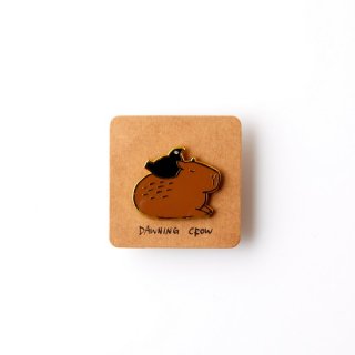 黒山 The Black Bird and Capybara Metal Pin