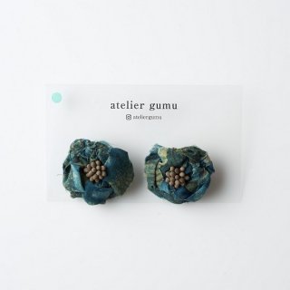 atelier gumu 小花のイヤリング（裂き布）ペップ