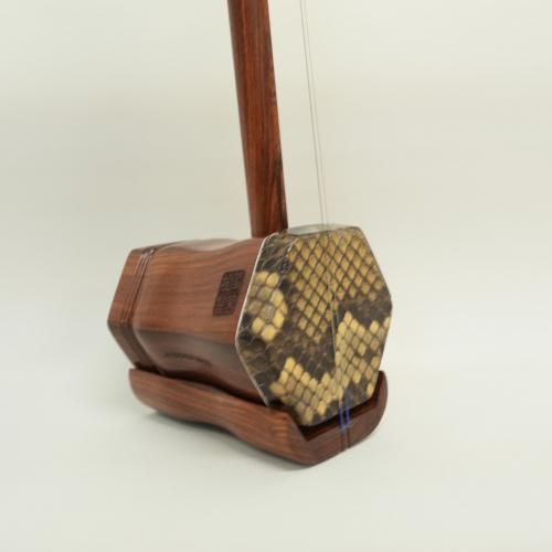 希少　二胡　中國蘇州　紅木精品　万菊根制　付属品　彫刻　刻印　中国　弦楽器 無錫萬菊根黒檀中胡 - 中国屋楽器店