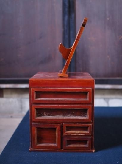 春慶塗の綺麗な鏡台引き出し 大正~昭和初期 1910-30年代 古録展 春慶塗の綺麗な鏡台引き出し 大正~昭和初期 1910-30年代 古録展