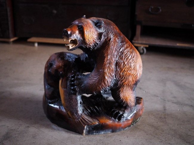 Dサイズ　北海道産　品番K18692　送料別　熊の木彫　古録展　中古