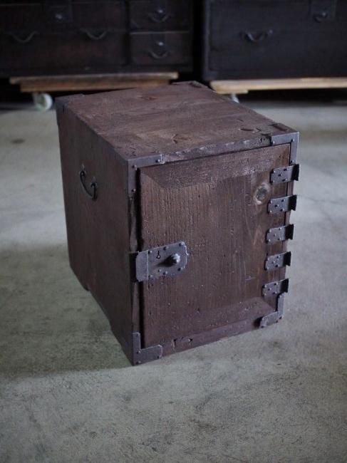 古い船金庫・書類入れ 江戸時代 古録展 送料別 D サイズ 中古 古い船金庫・書類入れ 江戸時代 古録展 送料別 D サイズ 中古