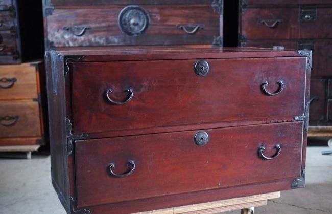 前欅　時代箪笥　2段 大正の欅前二段箪笥｜重厚な衣装箪笥 幅94cm