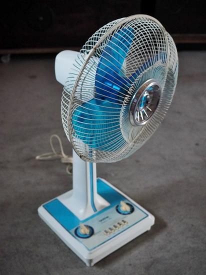 昭和レトロ扇風機 実働 ブラザー 首振りNG 昭和中期 古録展 送料 昭和レトロ扇風機 実働 ブラザー 首振りNG 昭和中期 古録展 送料