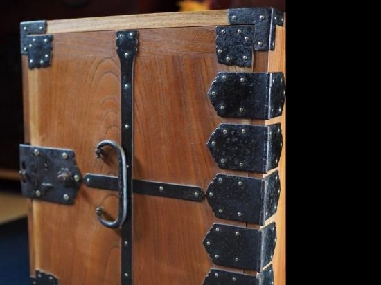 江戸時代の船金庫をリメイクした総欅製重量あり船箪笥 古録展 送料別 E