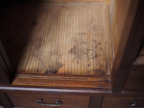 茶箪笥　昭和レトロ　細かい作り 前栗造総無垢材 昭和レトロ茶箪笥 昭和前期 古録展 送料別 Lサイズ