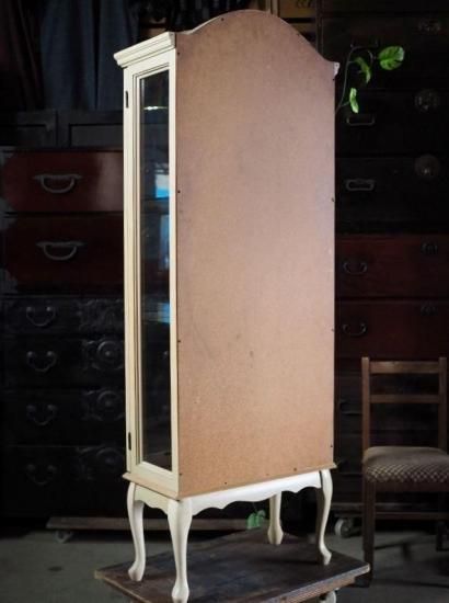 ヴィンテージのケビントキャビネット ☆ケビント 3面ガラス 医療用 キャビネット ホワイト アンティーク調