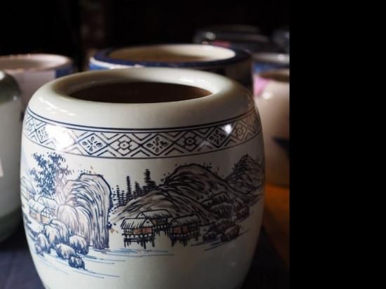 レトロな陶器火鉢 瀬戸火鉢 睡蓮鉢 金魚鉢に 昭和中期 古録展