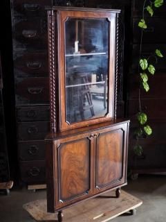 【昭和レトロ】茶ダンス｜収納棚｜ガラス戸付き｜キズあり｜木目調｜ヴィンテージ家具 楽天市場】アンティーク家具 昭和レトロな書棚 b 木製 横75