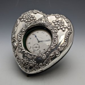 1899年頃 英国アンティーク ハート形純銀製懐中時計ホルダ REVUE懐中時計付き