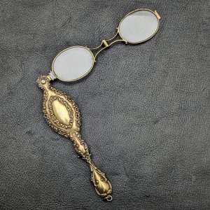 アンティーク アール・ヌーヴォー装飾 金張り純銀製 携帯用折りたたみ式眼鏡 ロニエット
