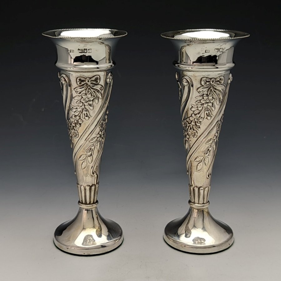 1905年 英国アンティーク 純銀（925シルバー） 花瓶 一輪挿しペア Thomas Lawrence