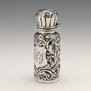 1881年 英国アンティーク 純銀 浮彫彫刻 携帯用香水瓶 