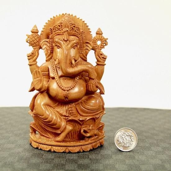 超希少 高級 白檀 サンダルウッド 木彫り像 ガネーシャ ハヌマーン 女神 香木 サンダルウッド製ガネーシャ神像|高級インド雑貨カオス