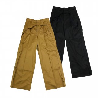 <img class='new_mark_img1' src='https://img.shop-pro.jp/img/new/icons20.gif' style='border:none;display:inline;margin:0px;padding:0px;width:auto;' />LAYERED WIDE TROUSERS