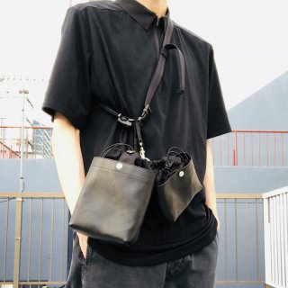 <img class='new_mark_img1' src='https://img.shop-pro.jp/img/new/icons1.gif' style='border:none;display:inline;margin:0px;padding:0px;width:auto;' />Near Here Bag Leather