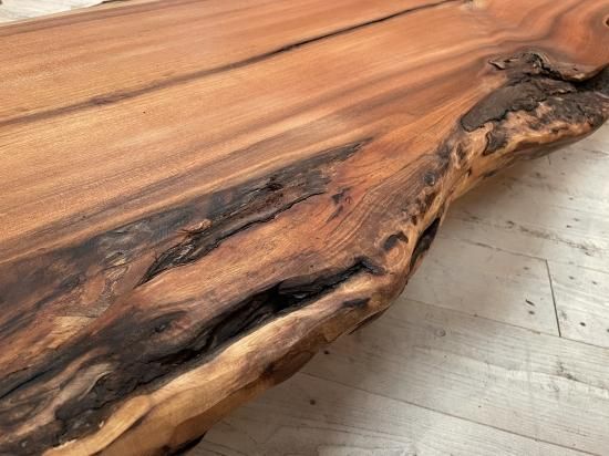 NO1 胡桃（クルミ）一枚板 ｜一枚板テーブル 通販｜大阪｜一枚板・無垢