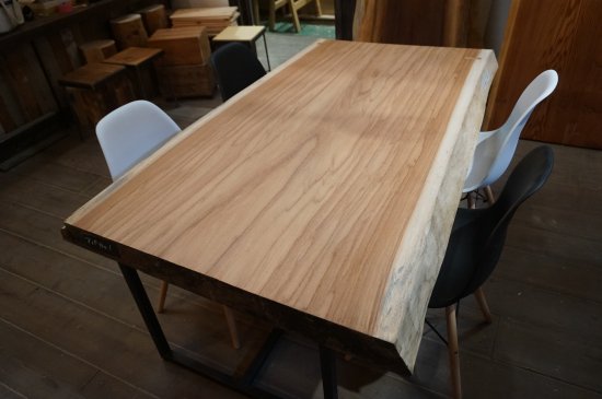 アフリカ材・アパ（アフリカ欅） 無垢材 一枚板 カウンター・テーブル 