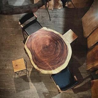 カラー別一枚板:シックな黒系統。| 一枚板テーブル 通販|大阪 カラー別一枚板:シックな黒系統。| 一枚板テーブル 通販|大阪