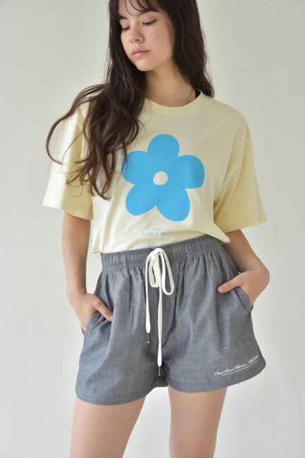 Flower Drop Box Tee Shirts - Cream