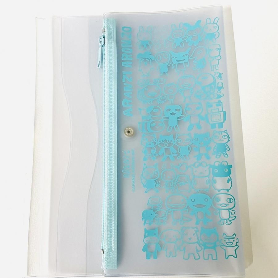 ペンケース付きノートカバー みんななかよく並ぶ - ARANZINET