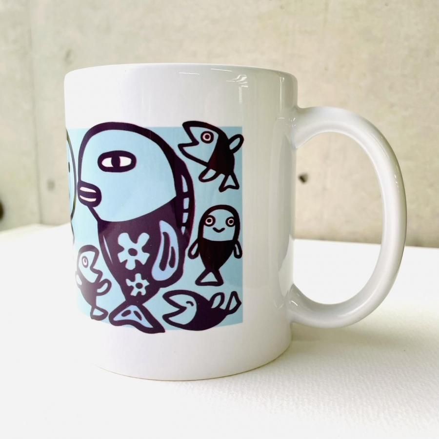 大きな柄のマグカップ カッパなかよく並ぶ - ARANZINET