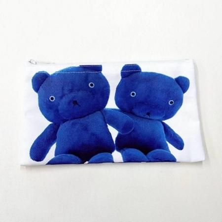 <img class='new_mark_img1' src='https://img.shop-pro.jp/img/new/icons1.gif' style='border:none;display:inline;margin:0px;padding:0px;width:auto;' />いろいろ帆布ペンケース あおいくまたち