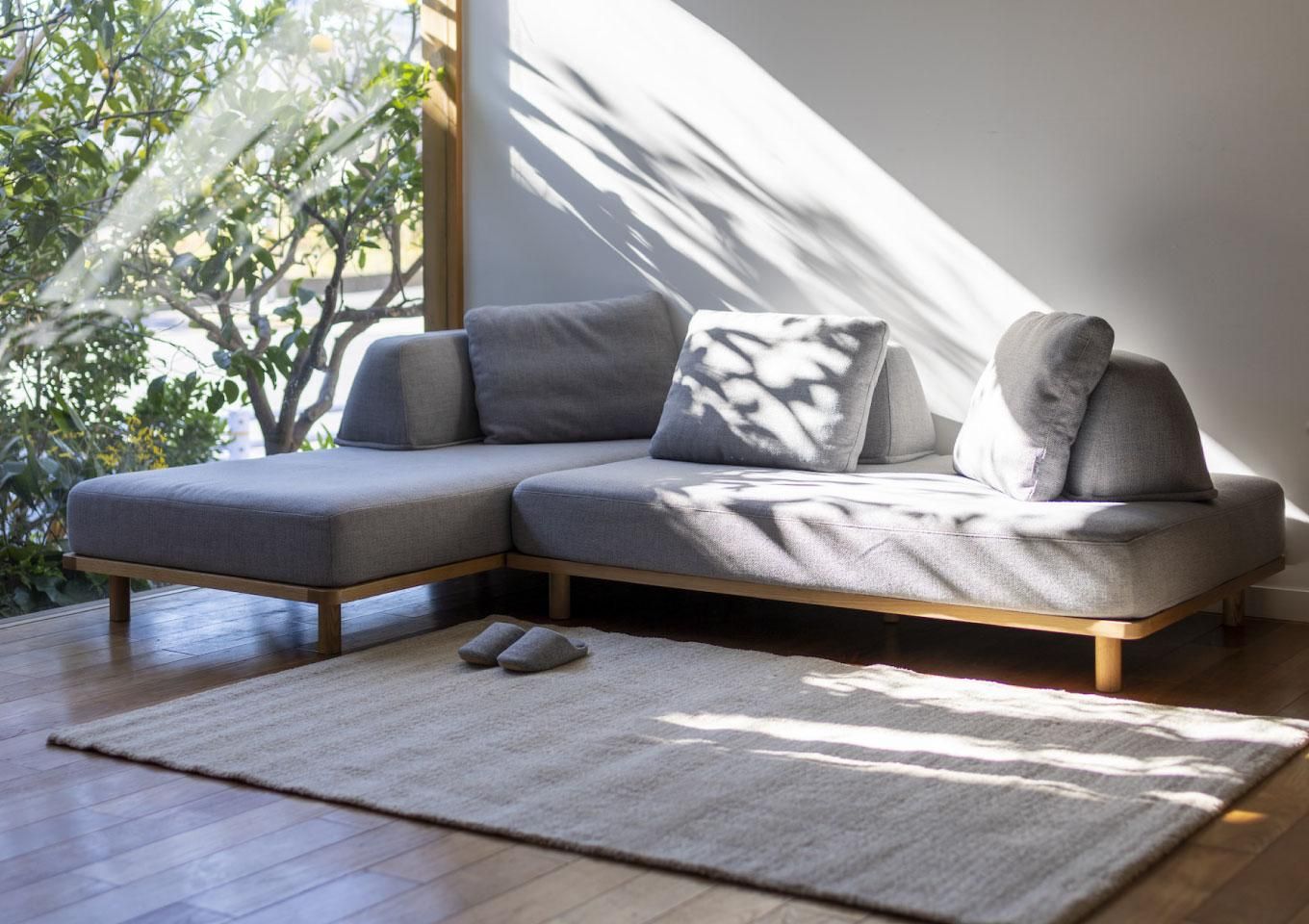 Fumi(フミ) / 無駄のないソファ / べース｜三島家具オンラインショップ