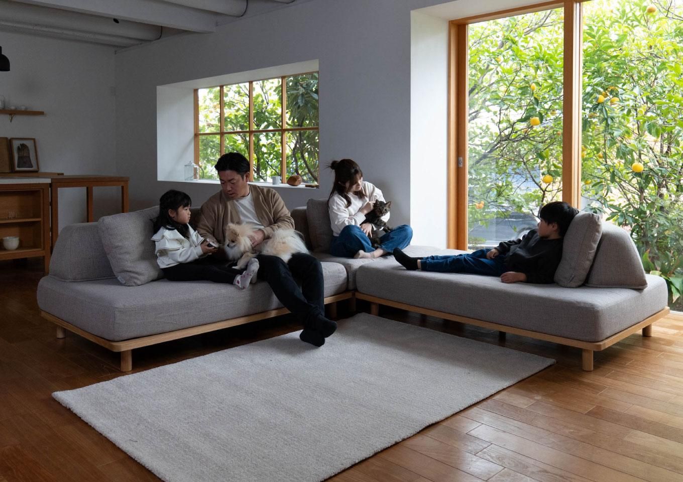 Fumi(フミ) / 無駄のないソファ / べース｜三島家具オンラインショップ