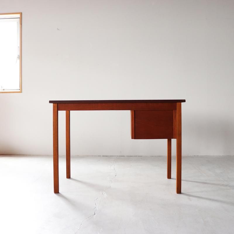 ヴィンテージ家具 / 引き出し付きデスク / 北欧デンマーク / DK ヴィンテージ家具 / 引き出し付きデスク / 北欧デンマーク / DK