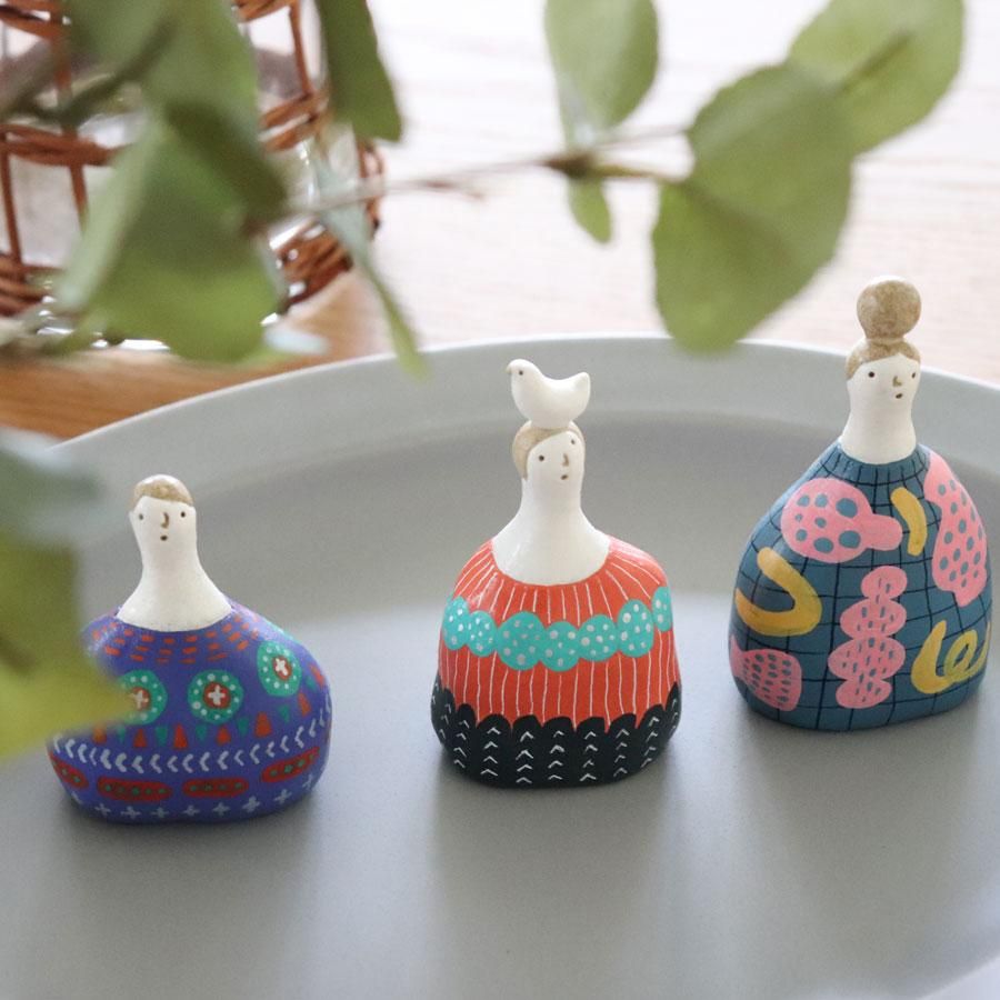 Siblings of alpaca ( アルパカの兄弟 ) / ひとびと / 陶器置物 / 1点