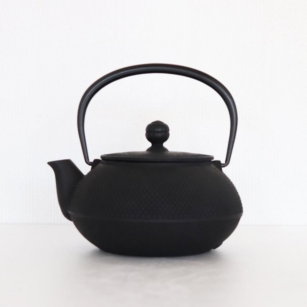 岩鋳 / 南部鉄器 / 急須 / 5型アラレ - 丁寧な暮らしの店|三島 岩鋳 / 南部鉄器 / 急須 / 5型アラレ - 丁寧な暮らしの店|三島