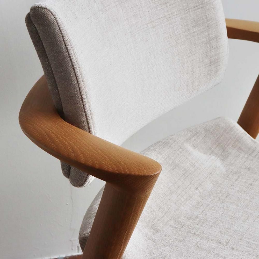 SEOTO-EX｜セミアームチェア｜飛騨産業｜オーク - 三島家具オンライン