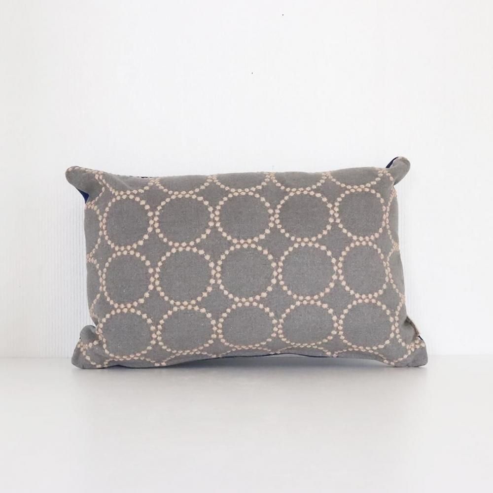 mina perhonen｜ミナペルホネンのクッション・ファブリック 丁寧