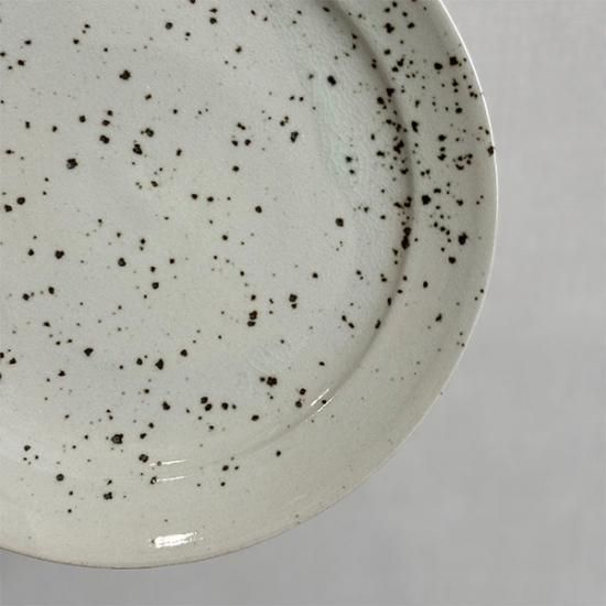 信楽焼　皿2枚 匠 -TAKUMI-【信楽焼】スクエアプレート2枚(ホワイト・ブラック