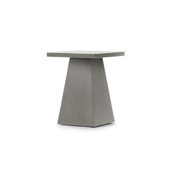 RESORTIRAUVENT SIDE TABLE / Grey