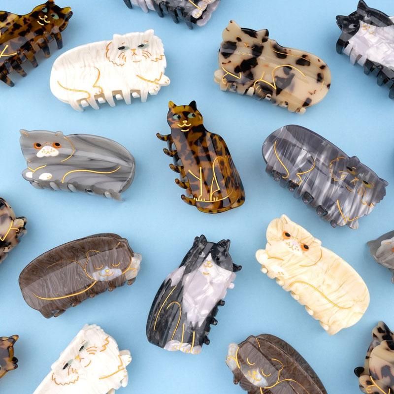 ぐでねこチャンとチェック柄ボタン　くすみ　ブルー　ヘアクリップ　トラネコ ぐでねこチャンとチェック柄ボタンくすみブルーヘアクリップトラネコ