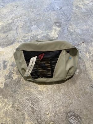 【2024年製 新品】 Klattermusen Lumbarpack Large Britta 251 Mountain The Off ウエストバッグ